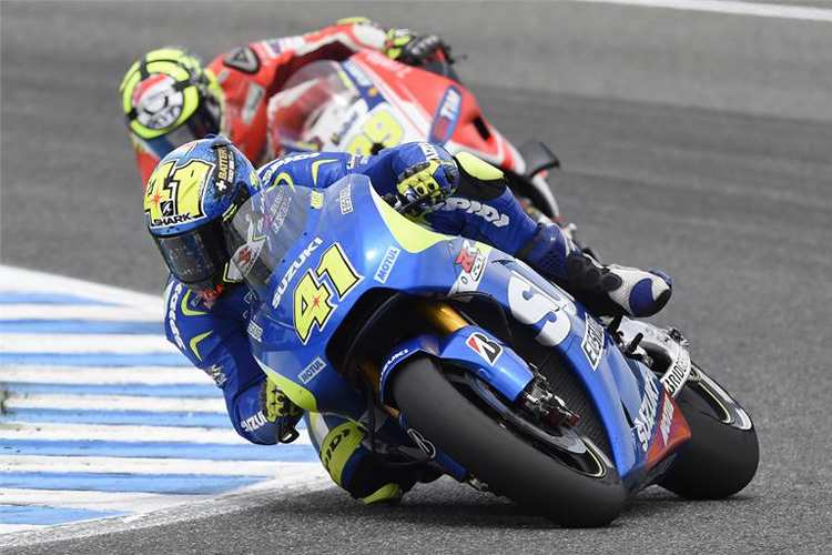 Aleix Espargaró vor Andrea Iannone
