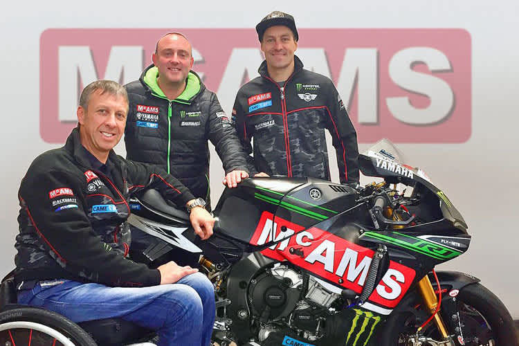 Joshua Brookes (rechts) präsentierte sich bereits in den neuen Teamkleidern