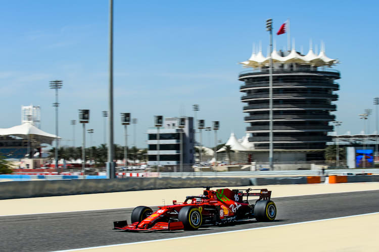 Charles Leclerc mit seinem Ferrari