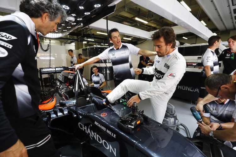 Fernando Alonso darf wieder einsteigen