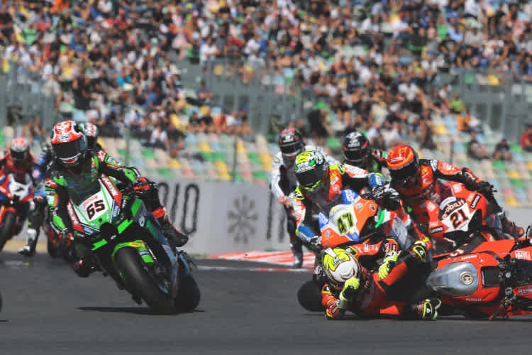 Johnny Rea (65) räumte Alvaro Bautista ab