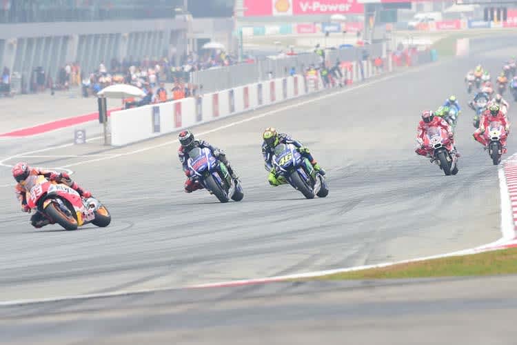 Márquez vor Lorenzo, der sich Rossi schnappt