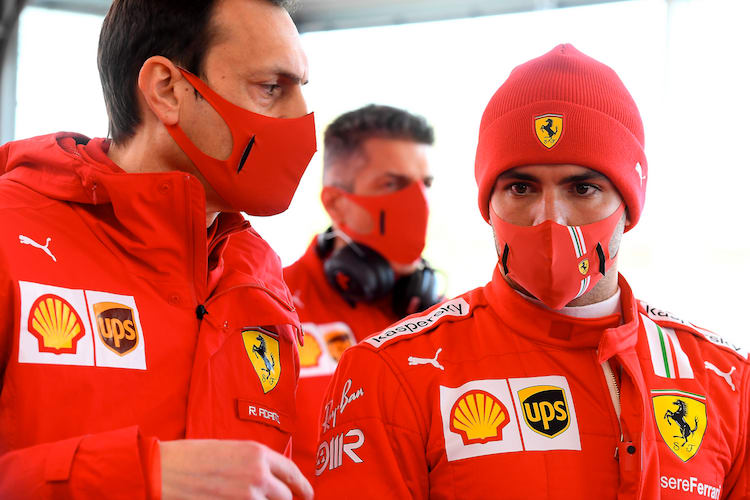 Renningenieur Riccardo Adami und Carlos Sainz