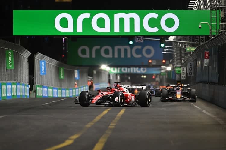 Ferrari kämpft mit Mercedes um WM-Platz zwei