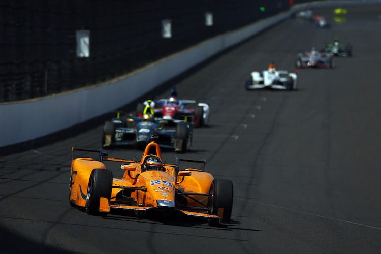 Fernando Alonso beim Training am Montag