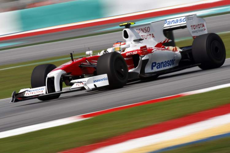 Glock mit kleinen Fehlern im schnellen Toyota