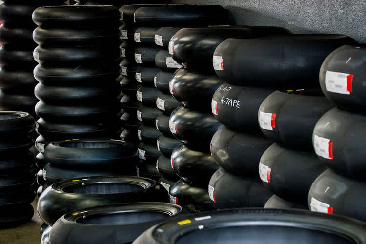 Bridgestone-MotoGP-Reifen: Jeder Stammfahrer bekommt 120 Testreifen pro Jahr