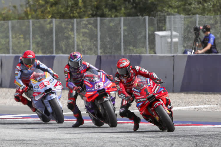 Pecco Bagnaia vor Jorge Martin und Marc Marquez