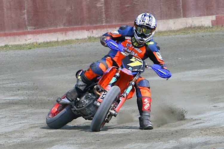 Kevin Würterle musste auf der Langbahn in Mühldorf Lehrgeld bezahlen