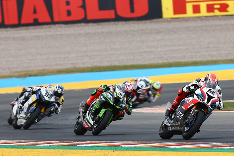 Tom Sykes vor Leon Haslam und Alessandro Delbianco