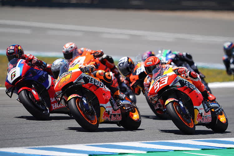 Jerez-GP 2021: Stefan Bradl (6) im Rennen neben Espargaró und Márquez