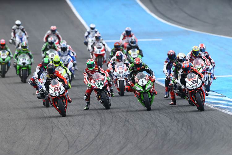 In der Superbike-WM werden erstaunliche Rundenzeiten gefahren