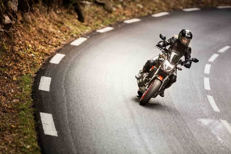 Über neue Führerscheinvorschriften soll der Zugang zum Motorradfahren in der Schweiz erschwert werden - begründungsfrei