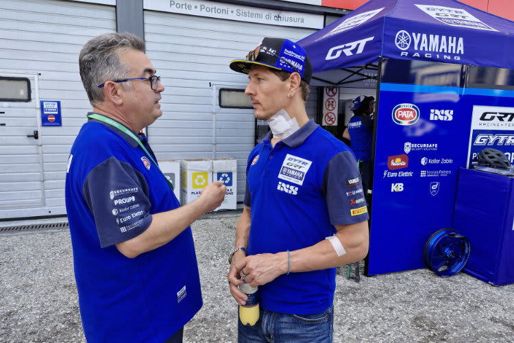 Gut zu sehen: Das große Pflaster auf Domi Aegerters Hals