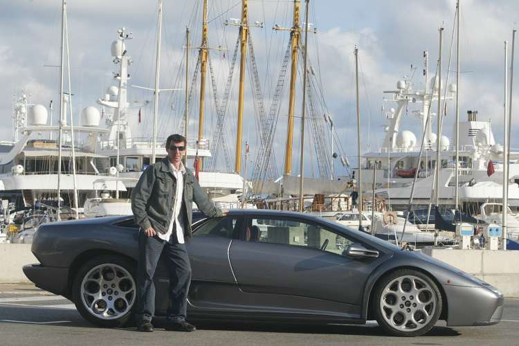 Troy Corser mit einem seiner Spielzeuge