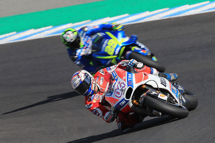 Andrea Dovizioso vor Andrea Iannone