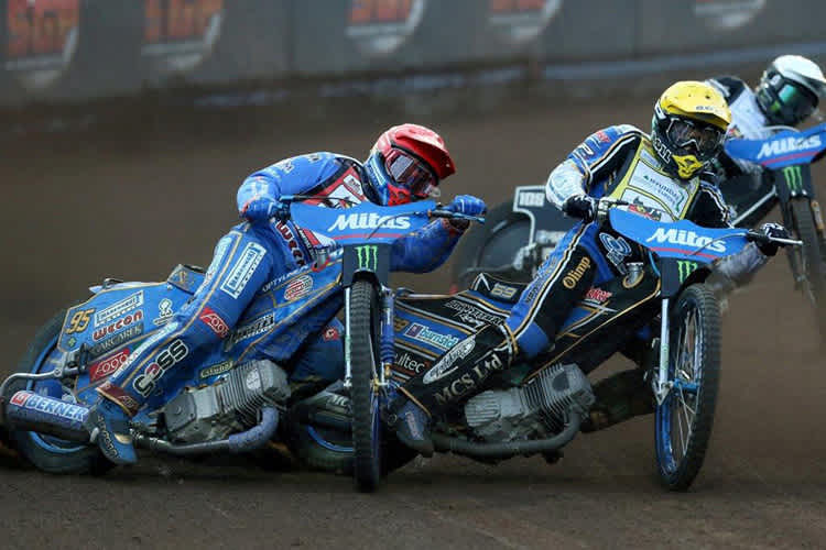 Jason Doyle (re.) gegen Bartosz Zmarzlik