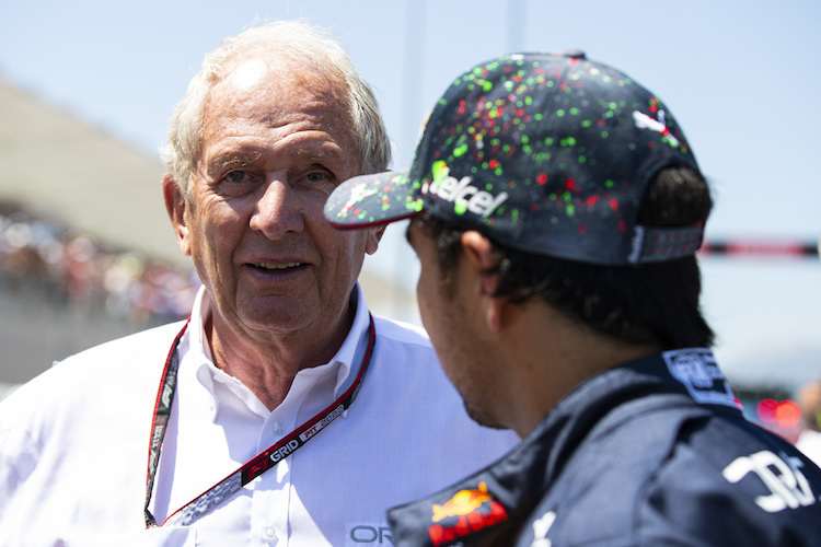 Red Bull-Motorsportberater Dr. Helmut Marko im Gespräch mit Sergio Pérez