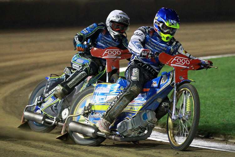 Krzysztof Kasprzak vor Troy Batchelor