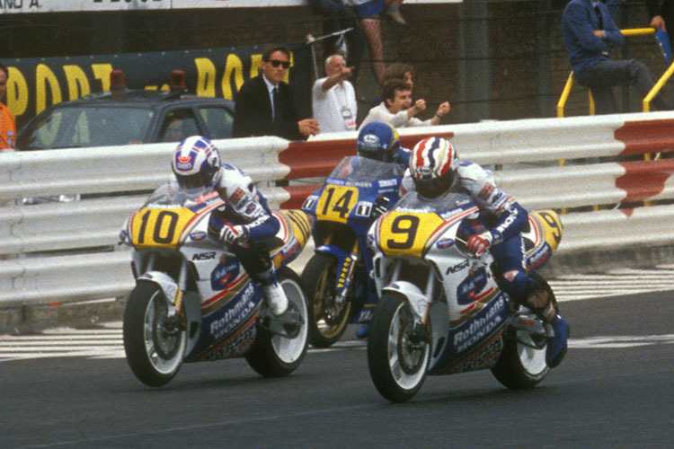 Wayne Gardner (10) gegen Mick Doohan (9)
