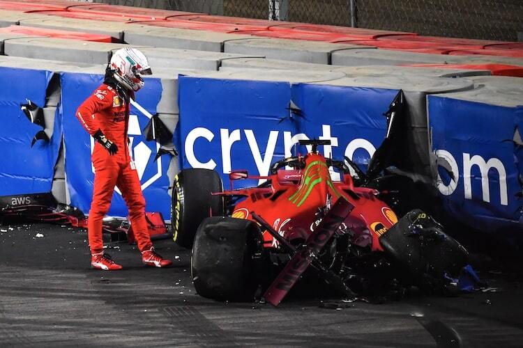 Charles Leclerc nach dem Unfall im zweiten freien Training 