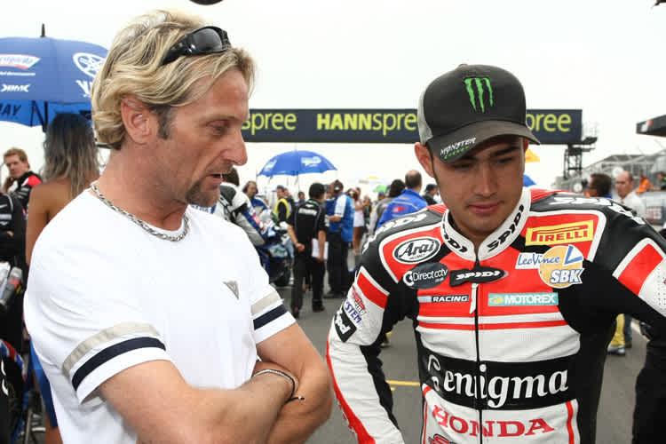 Carl Fogarty (li.) mit Jungstar Leon Haslam