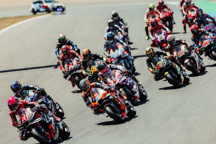 Jerez: Aleix Espargaró #41 dicht gefolgt von Miguel Oliveira und Dani Perosa #26