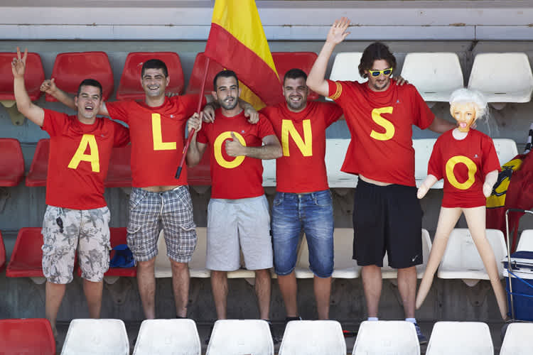 Sie halten alle fest zu Fernando Alonso