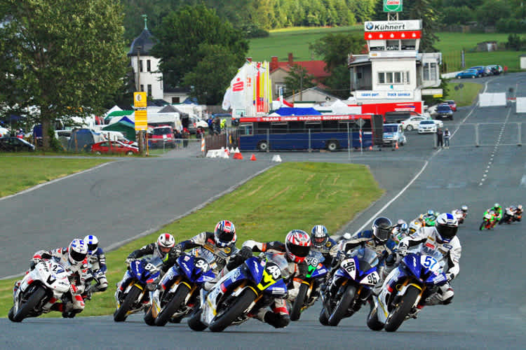 Das 600er-Starterfeld am Buchhübel in Schleiz