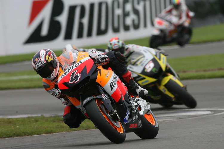 Edwards (4) auf der Jagd nach Dovizioso (4)