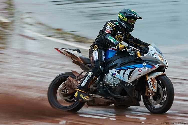 Martin Smolinski mit einer BMW S1000RR