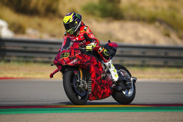 Alvaro Bautista auf der neuen Ducati V4R