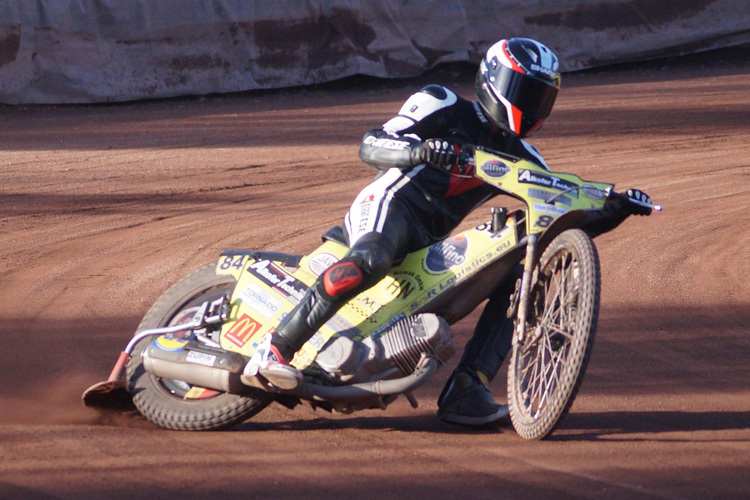 Kevin Wahr auf der Speedwaybahn in Olching