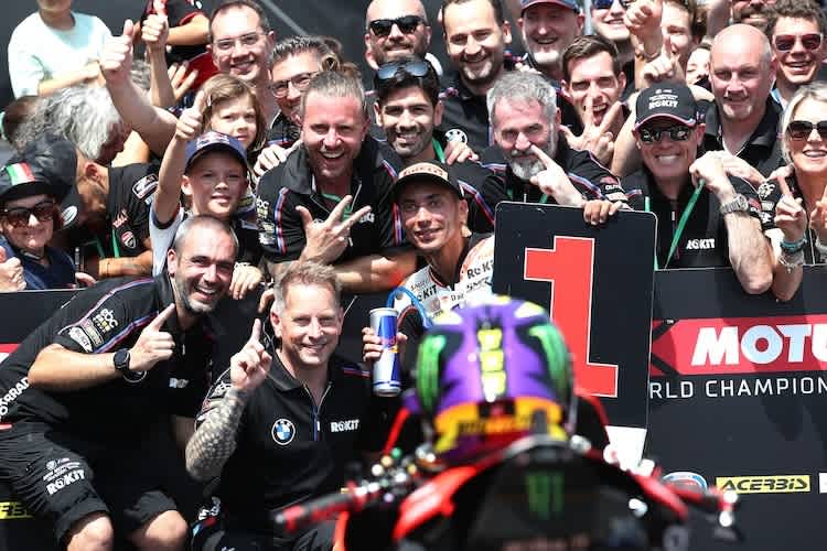 Toprak Razgatlioglu hatte mit seinem BMW-Team viel zu feiern
