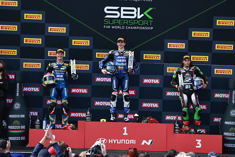 Podium von Lauf 1: Domi Aegerter, Lorenzo Baldassarri und Can Öncü (v.l.)