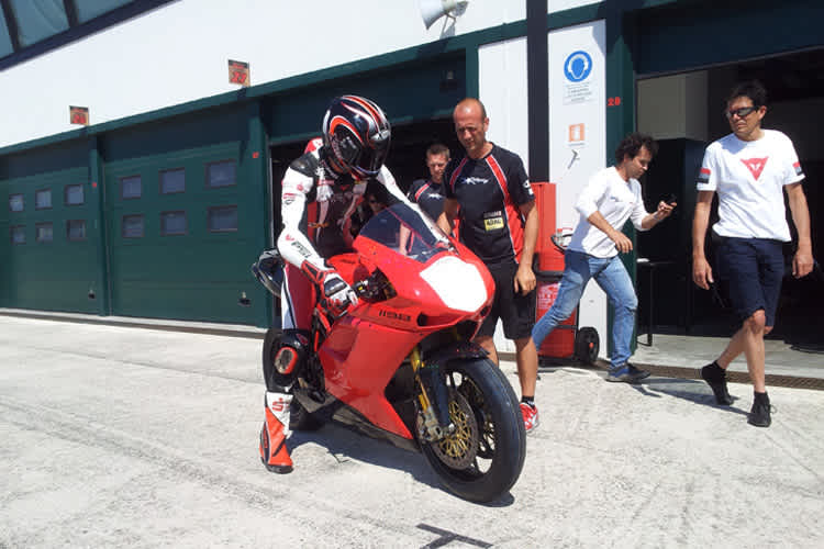 Max Neukirchners erste Ausfahrt mit der Ducati 1098R