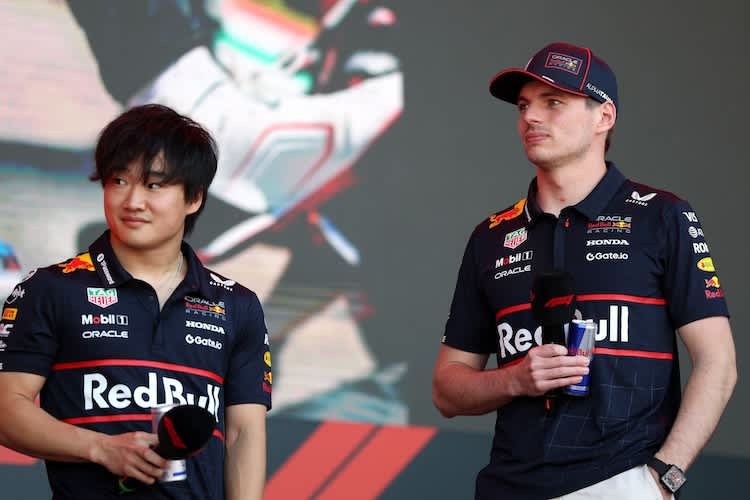 Yuki Tsunoda und Max Verstappen