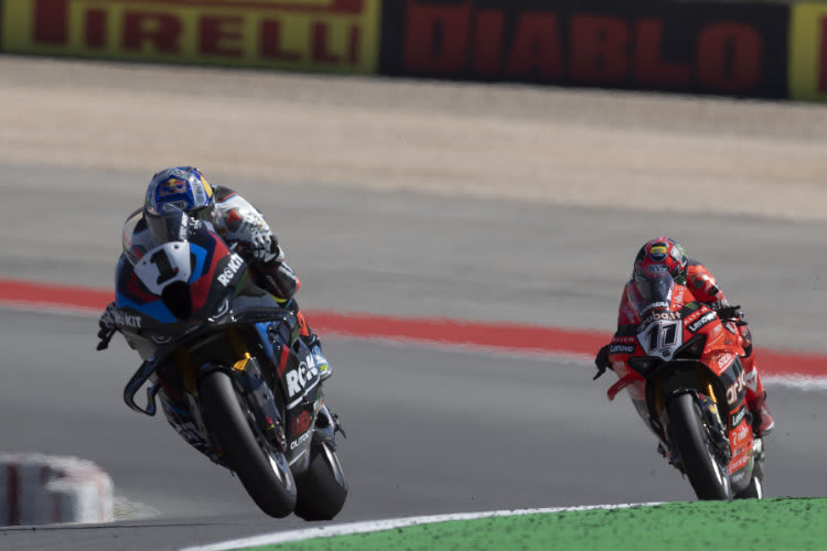 Heutige Superbikes fahren erstaunliche Rundenzeiten