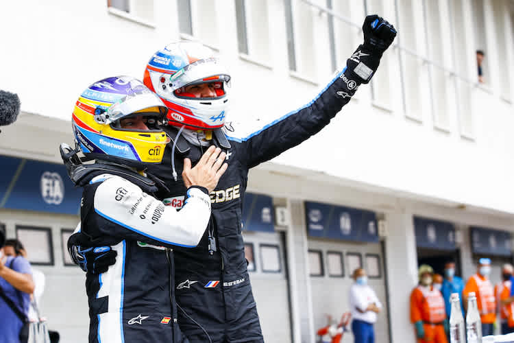 Fernando Alonso und Esteban Ocon