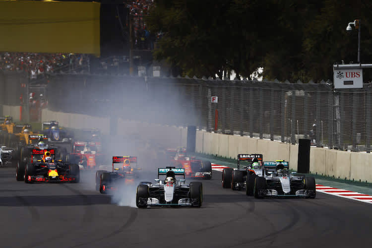Mit dem Verbremser von Lewis Hamilton nahm das Unheil seinen Lauf