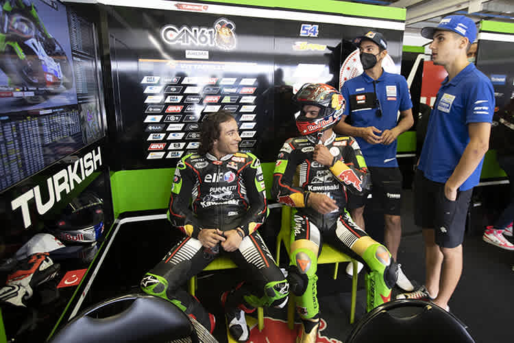 Can Öncü, Kenan Sofuoglu, Toprak Razgatlioglu und Bahattin Sofuoglu (v.l.)