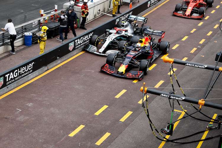 Max Verstappen kollidiert mit Valtteri Bottas