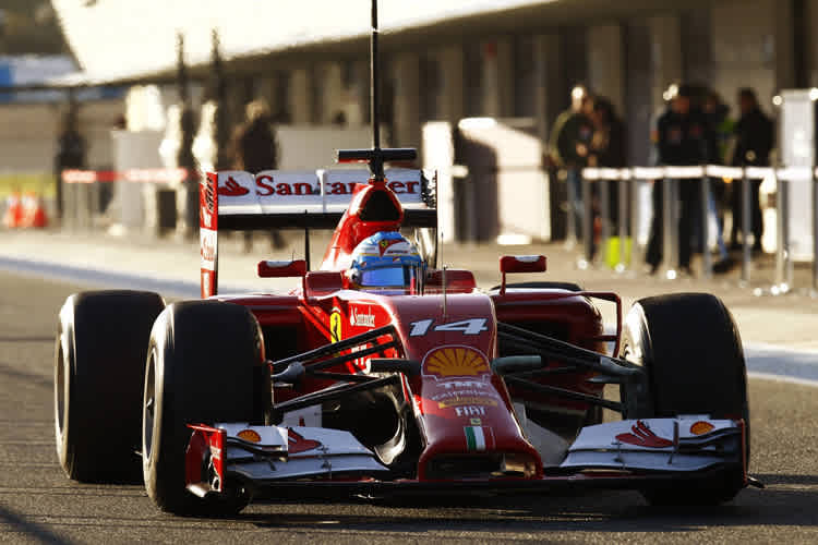 Der Ferrari F14 T mit Zugstreben-Vorderradaufhängung