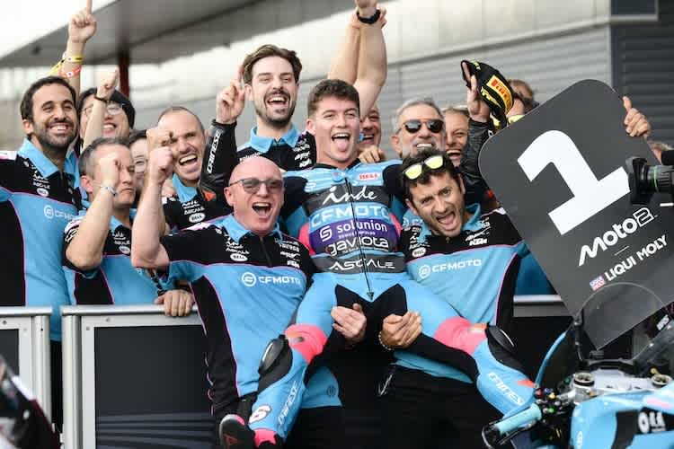 Daniel Holgado mit seiner Aspar-Crew