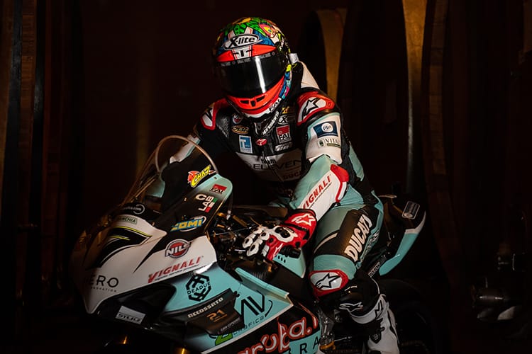 Chaz Davies mit Startnummer 7