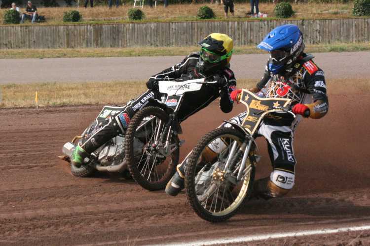 Norick Blödorn (blau) blieb in Herxheim ungeschlagen