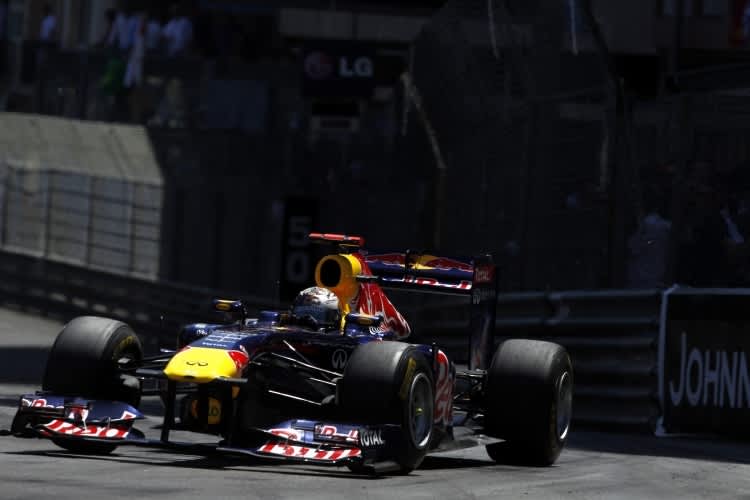 Vettel auf seiner Monaco-Siegesfahrt 2011. 