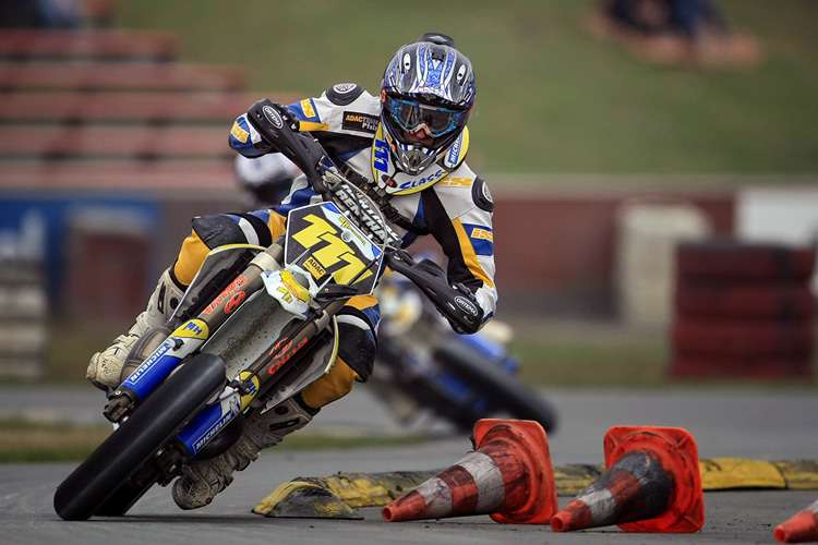 Markus Class ist mit seinem Zweitakter das Maß der Dinge