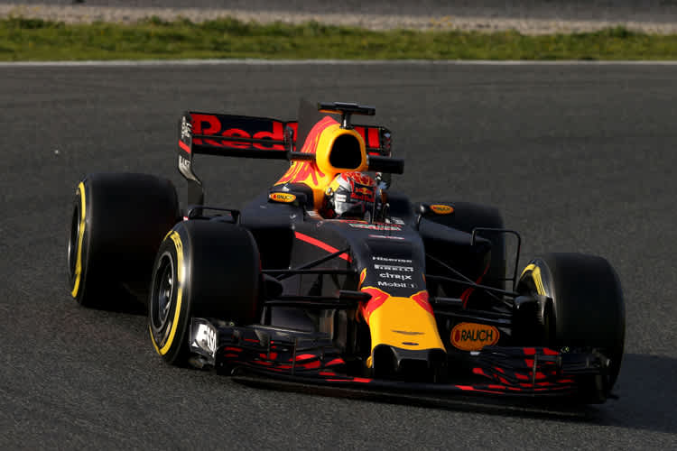 Red Bull Racing schickt Max Verstappen auf die Piste