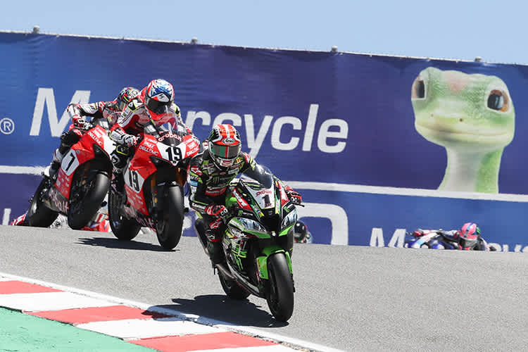 Ein Sinnbild: Rea vor Bautista und Davies